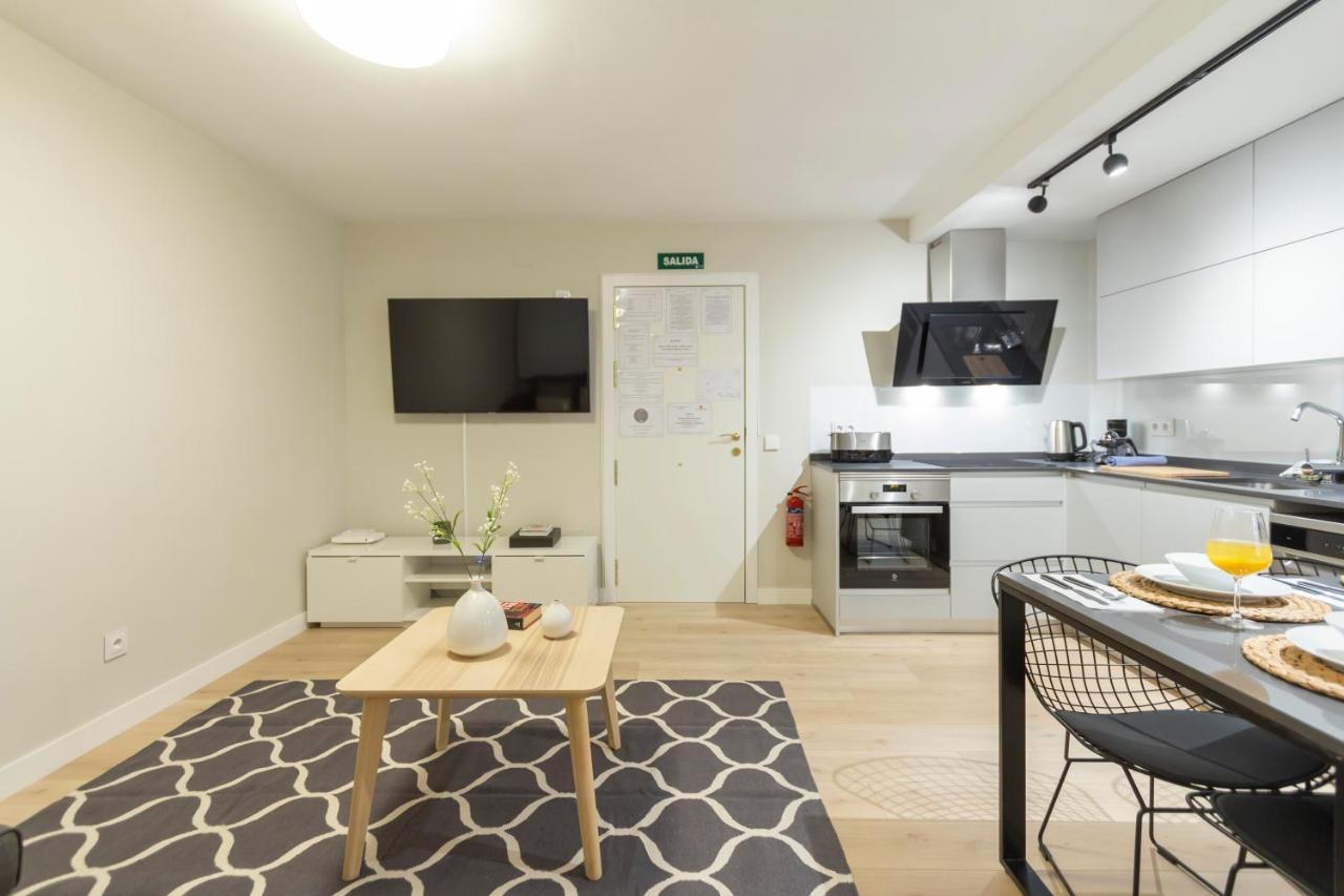 Dobohomes - Clara Del Rey Madrid Eksteriør billede